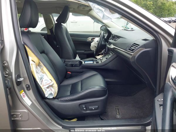 2017 LEXUS CT 200H