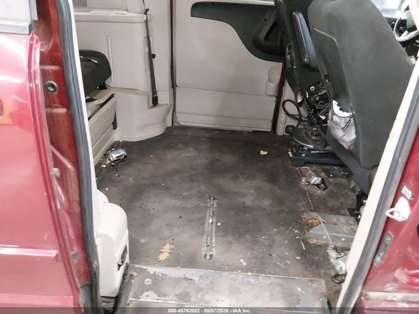 2015 DODGE GRAND CARAVAN SXT — I8