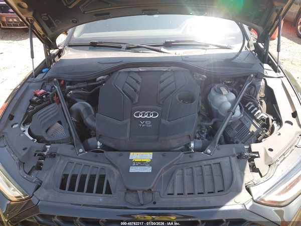 2022 AUDI A8
