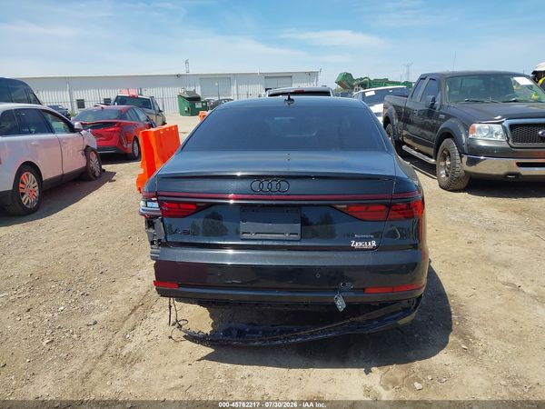 2022 AUDI A8