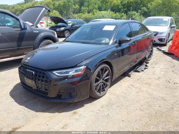 2022 AUDI A8