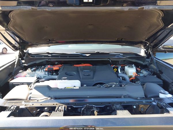 2025 TOYOTA TUNDRA HYBRID LIMITED CREWMAX 6.4' BED