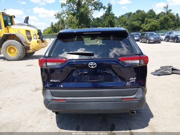 2019 TOYOTA RAV4 XLE