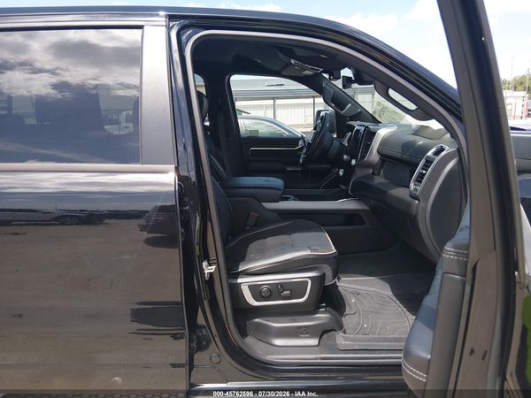 2024 RAM 1500 LARAMIE  4X4 5'7 BOX