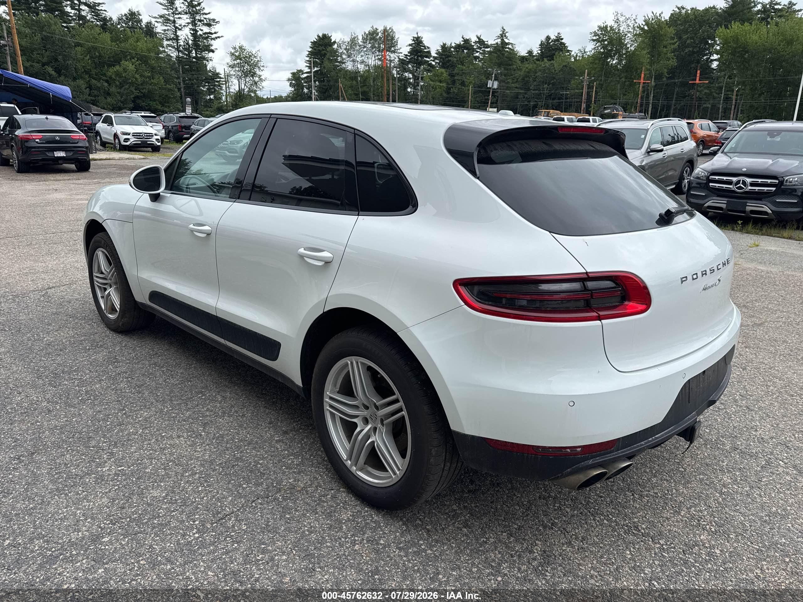 2015 PORSCHE MACAN S