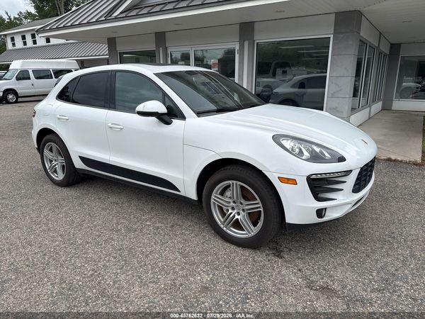 2015 PORSCHE MACAN S