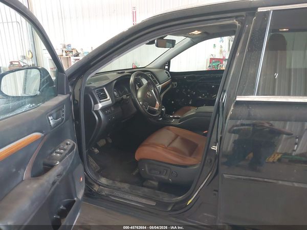 2017 TOYOTA HIGHLANDER LIMITED