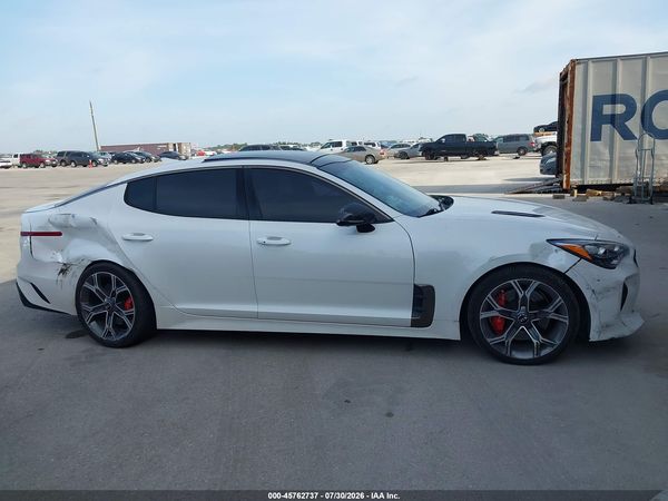 2019 KIA STINGER GT2