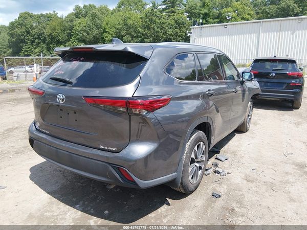 2021 TOYOTA HIGHLANDER XLE