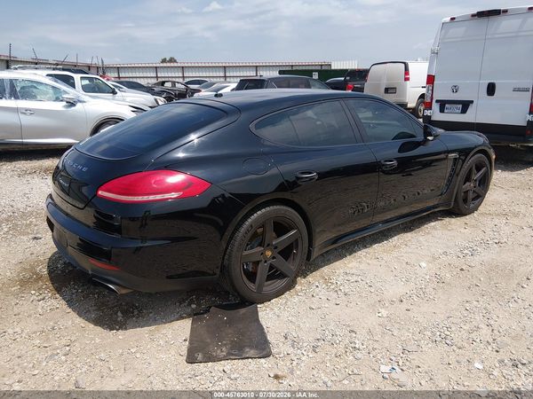 2014 PORSCHE PANAMERA 4