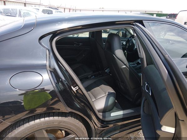 2014 PORSCHE PANAMERA 4