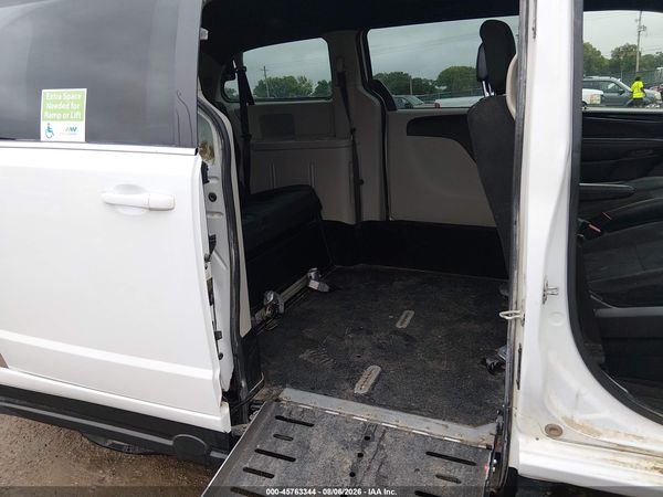 2020 DODGE GRAND CARAVAN SXT — I8