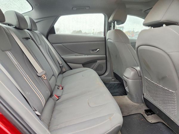 2024 HYUNDAI ELANTRA