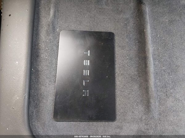 2025 TESLA MODEL Y — I11