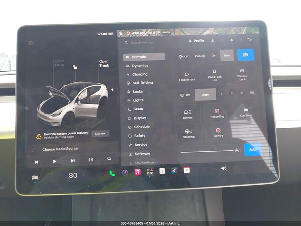 2025 TESLA MODEL Y — I132