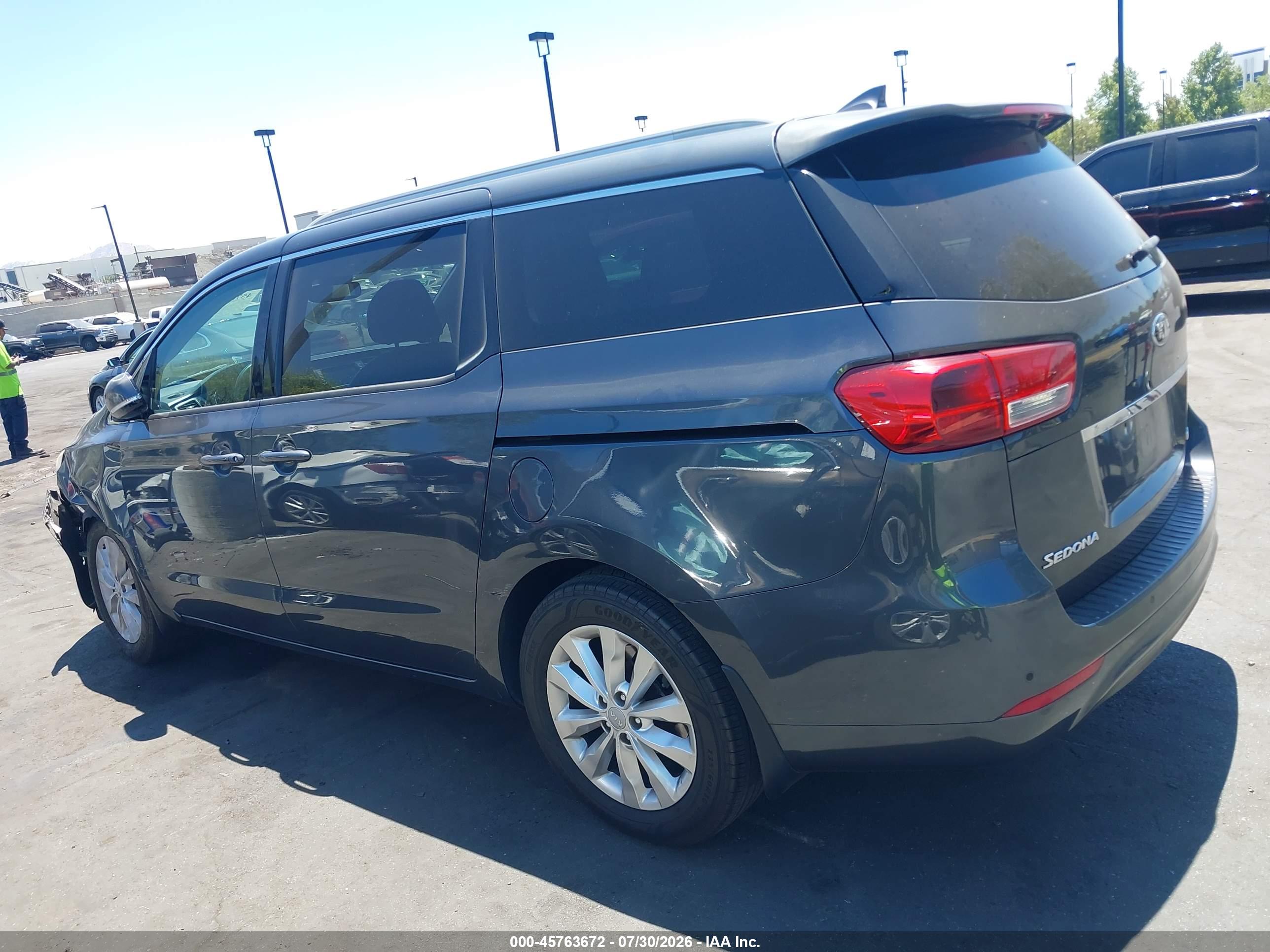 2017 KIA SEDONA EX