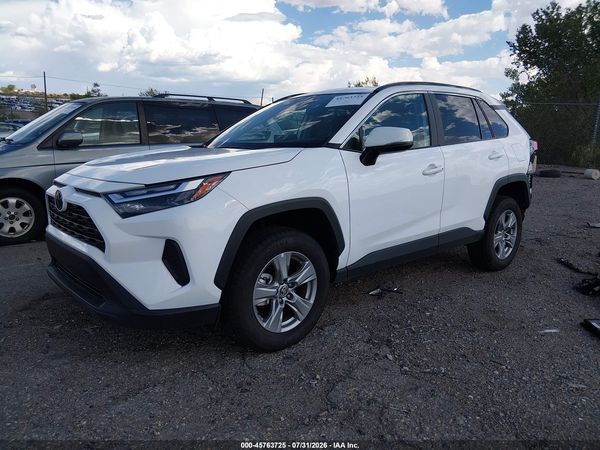2022 TOYOTA RAV4 XLE
