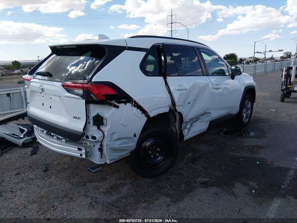 2022 TOYOTA RAV4 XLE