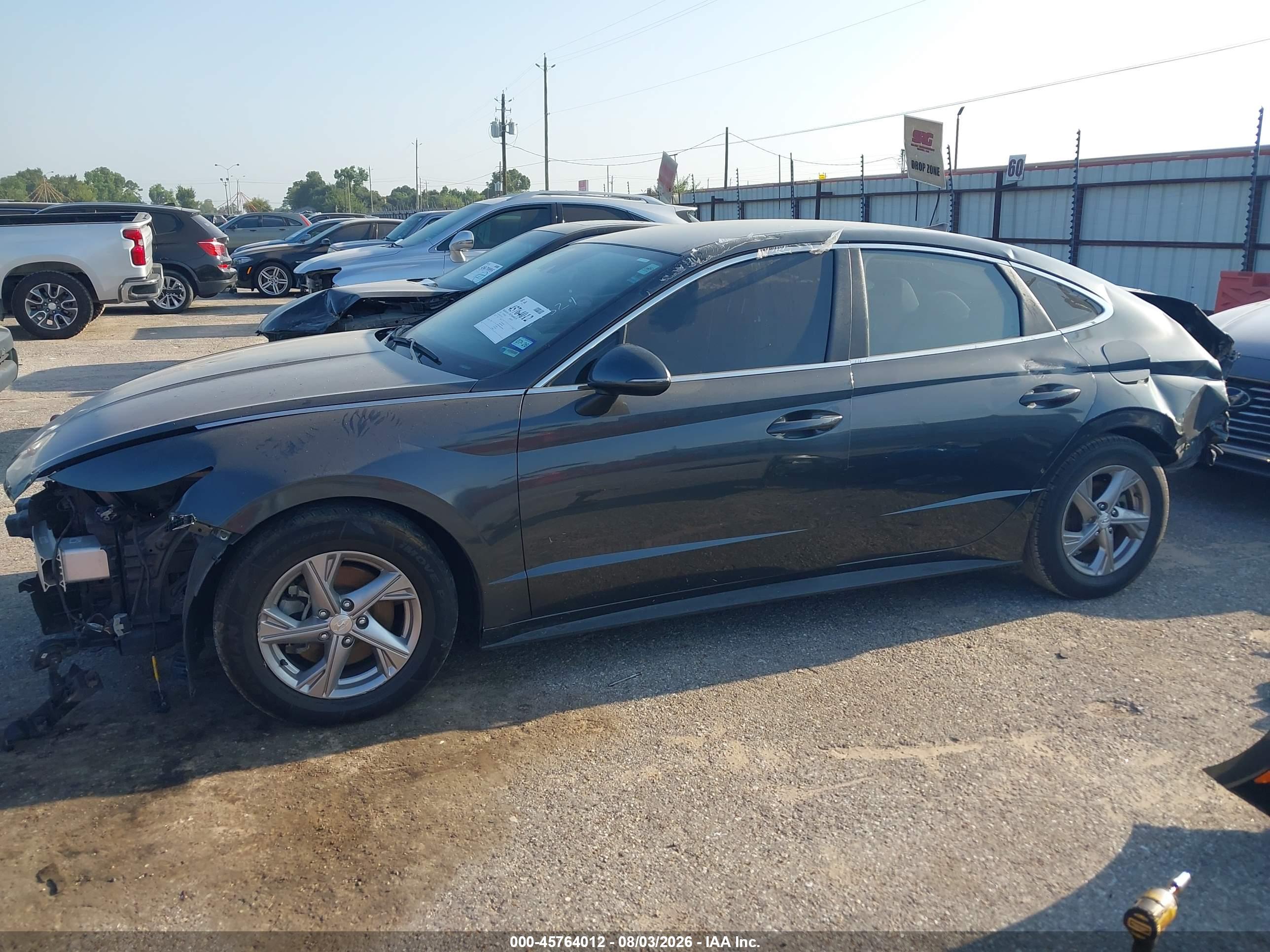 2023 HYUNDAI SONATA SE