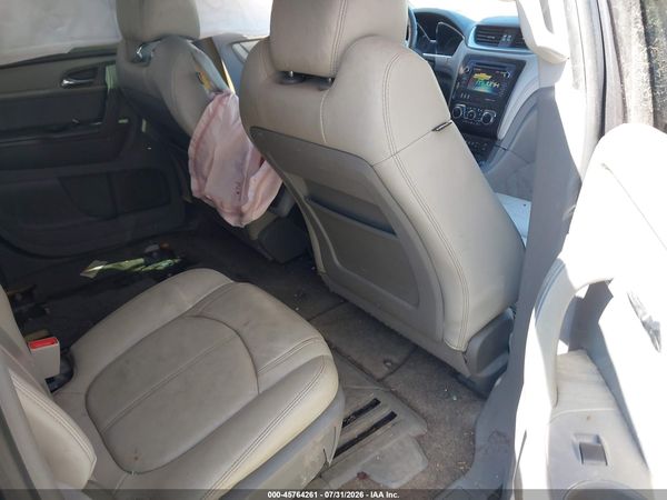 2016 CHEVROLET TRAVERSE 2LT — I8
