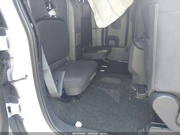 2024 NISSAN FRONTIER KING CAB SV 4X2 — I8