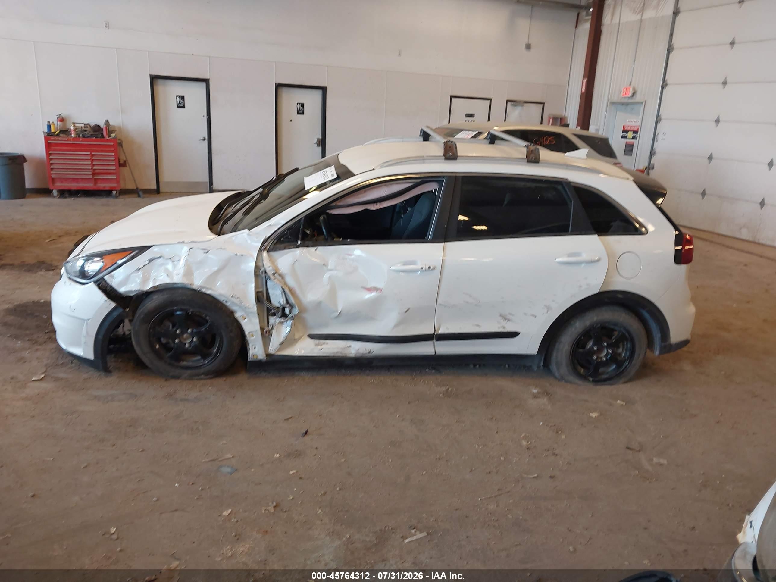 2019 KIA NIRO LX
