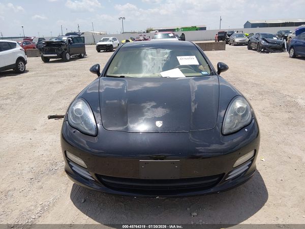 2011 PORSCHE PANAMERA 4S