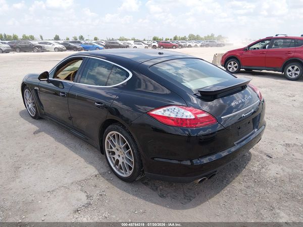 2011 PORSCHE PANAMERA 4S