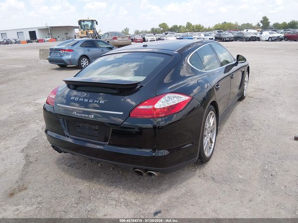 2011 PORSCHE PANAMERA 4S