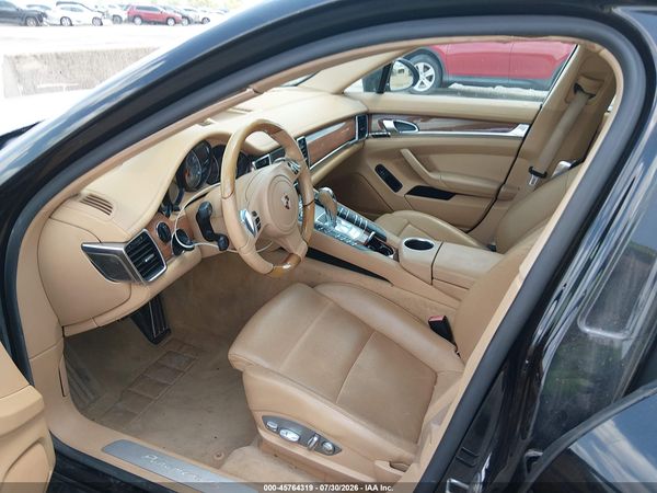 2011 PORSCHE PANAMERA 4S