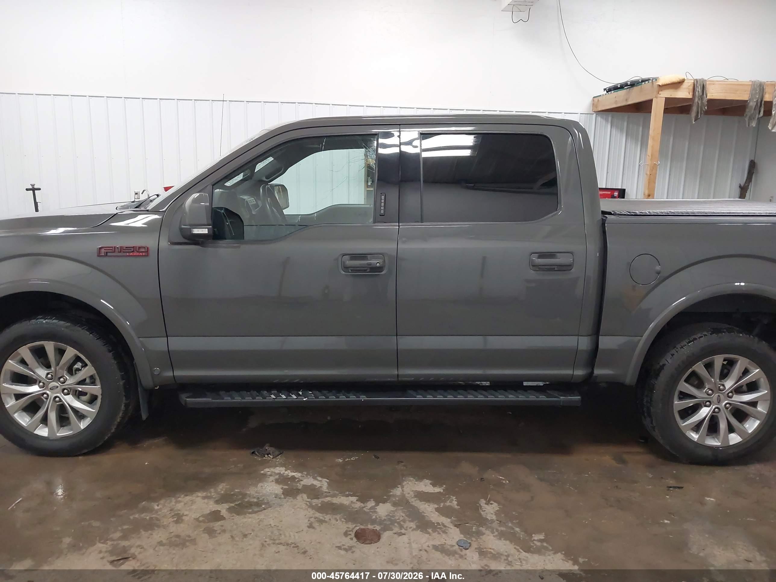 2020 FORD F-150 LARIAT