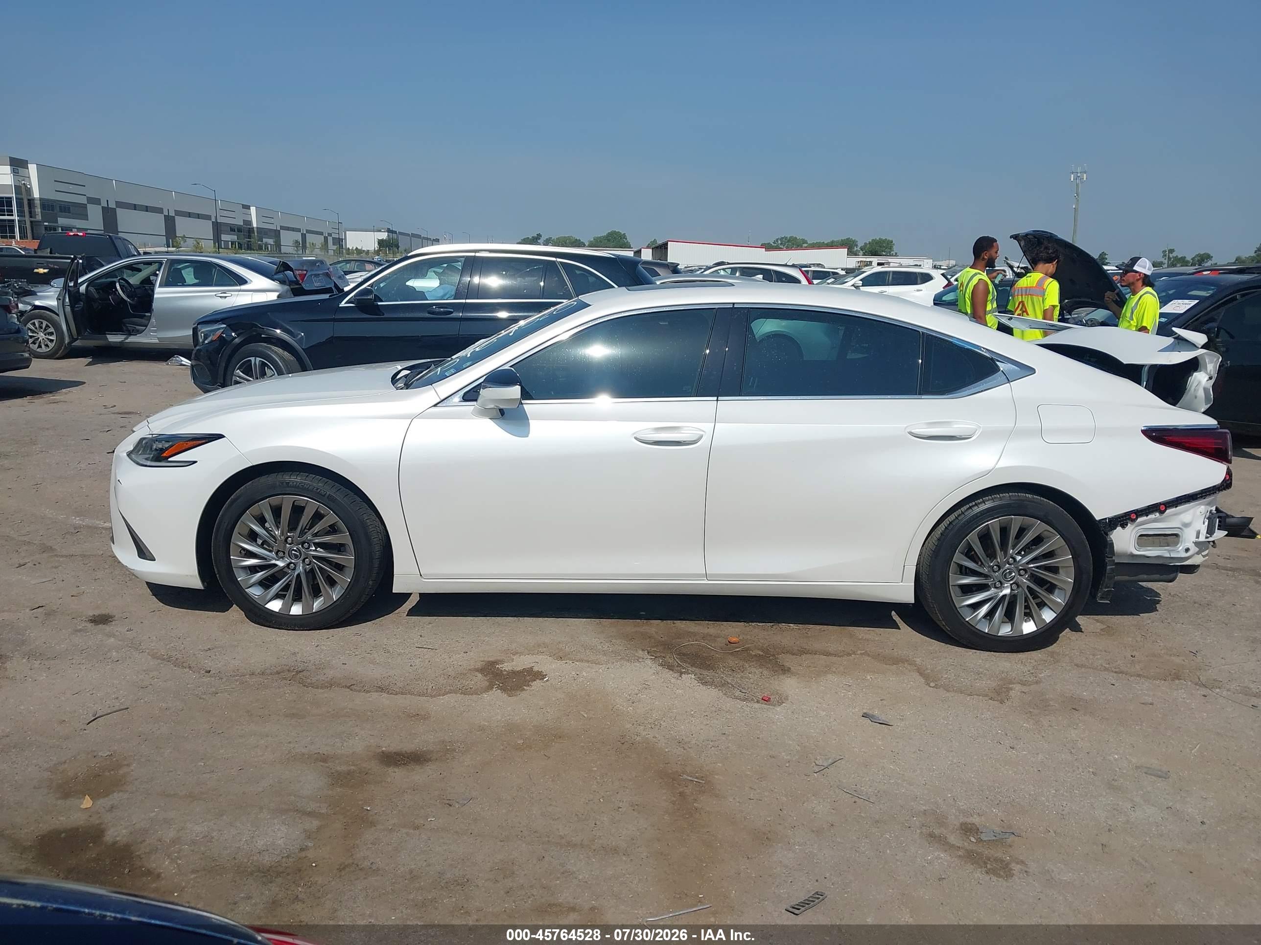 2023 LEXUS ES 350 ULTRA LUXURY