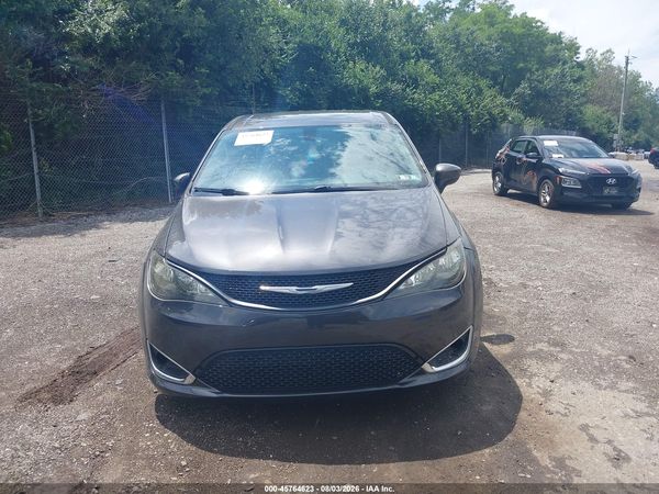 2018 CHRYSLER PACIFICA L — I115