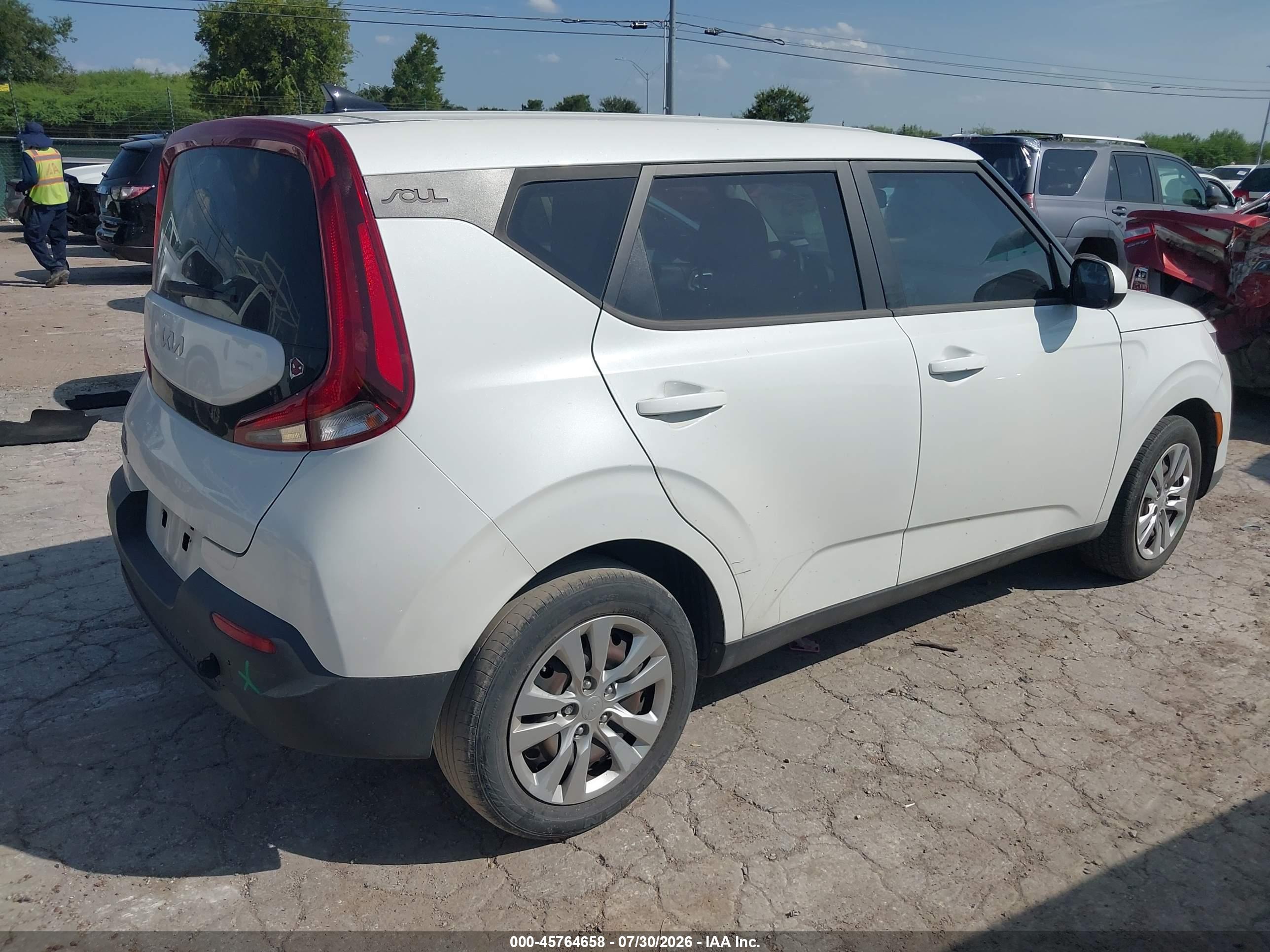 2022 KIA SOUL LX