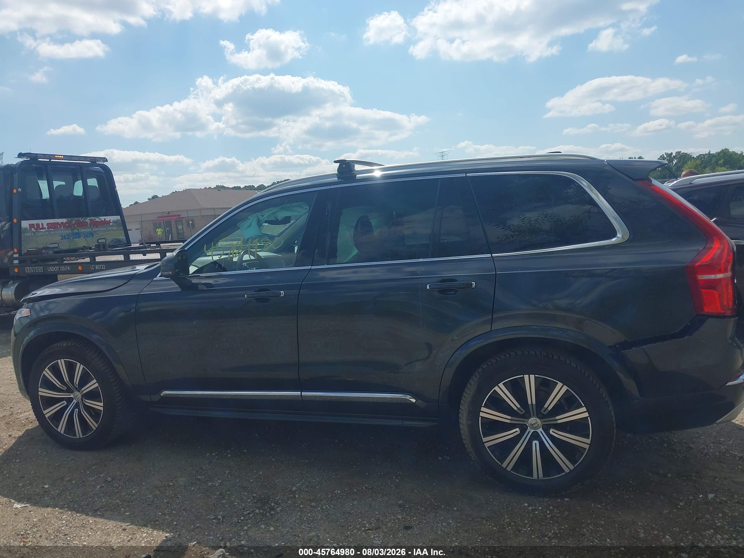 2021 VOLVO XC90