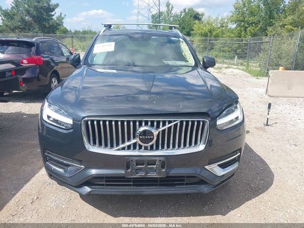 2021 VOLVO XC90
