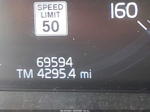 2021 VOLVO XC90