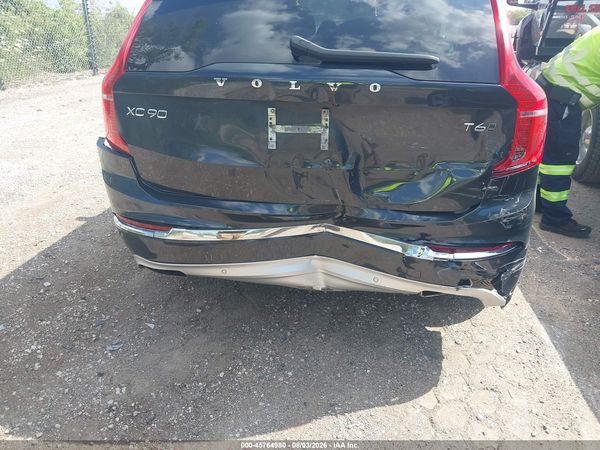 2021 VOLVO XC90