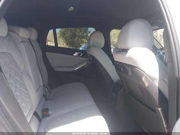 2024 BMW X6 XDRIVE40I