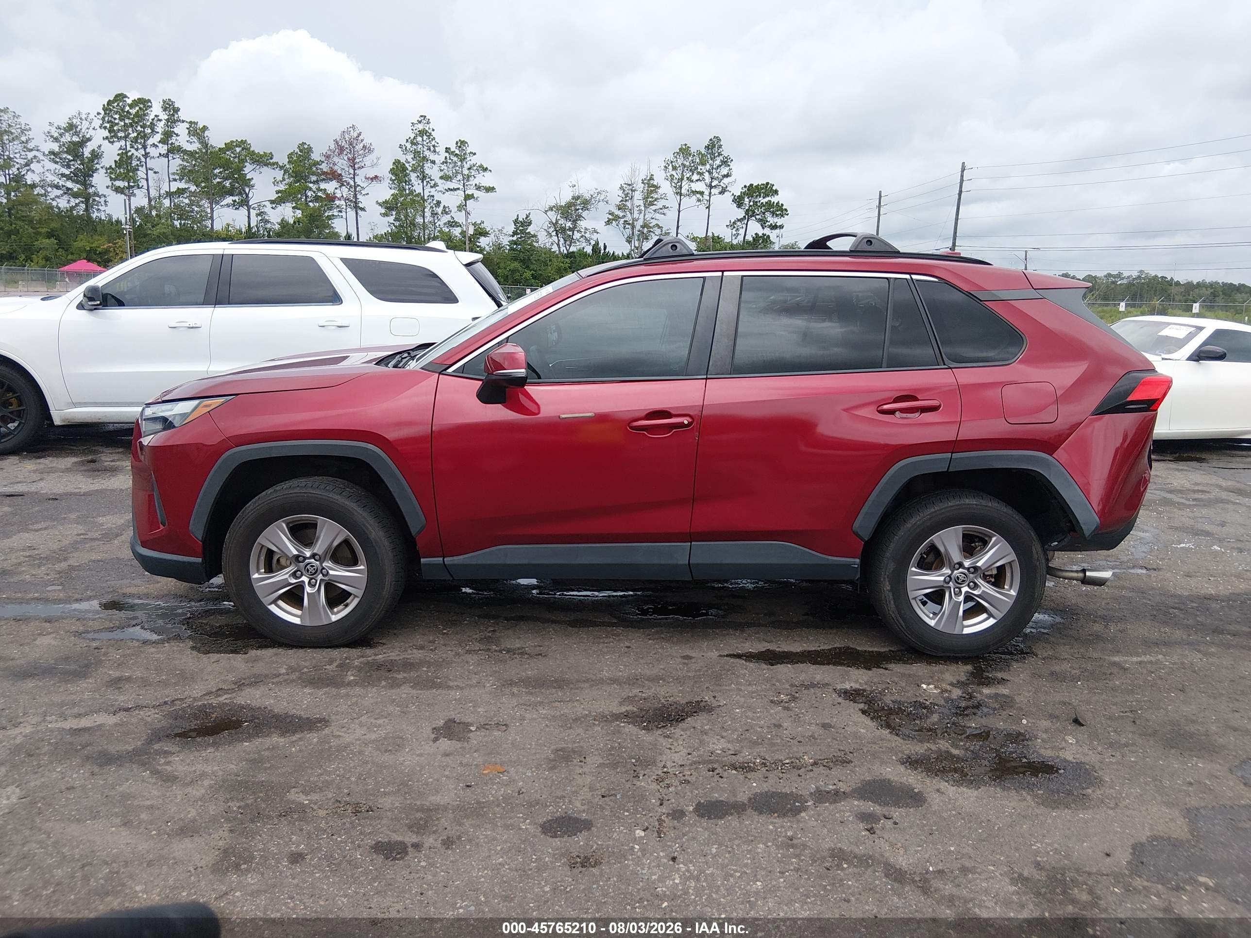 2022 TOYOTA RAV4 XLE