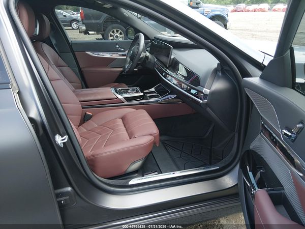 2025 BMW I7 EDRIVE50