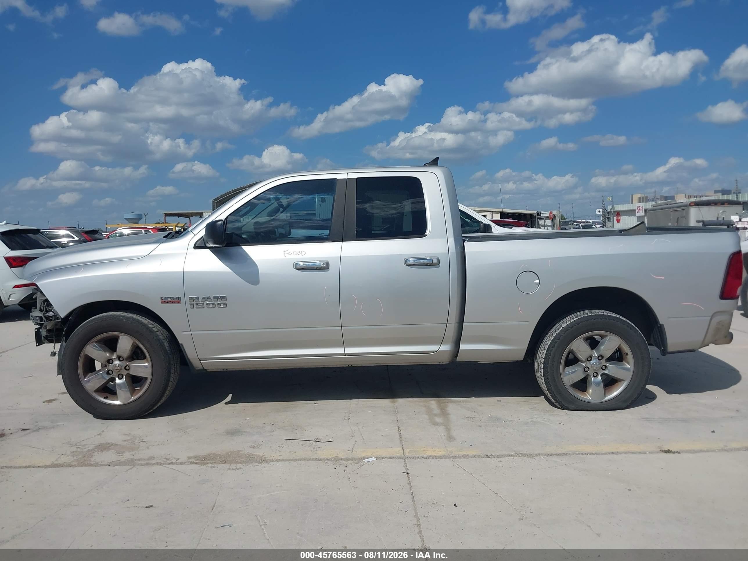 2016 RAM 1500 SLT