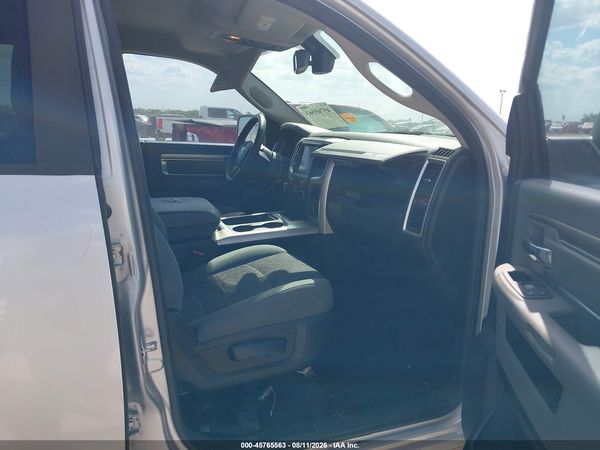 2016 RAM 1500 SLT