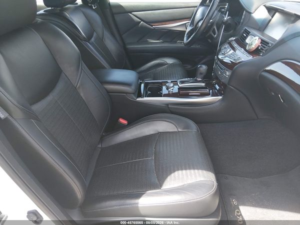 2017 INFINITI Q70 3.7X