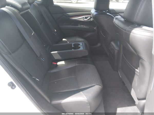 2017 INFINITI Q70 3.7X