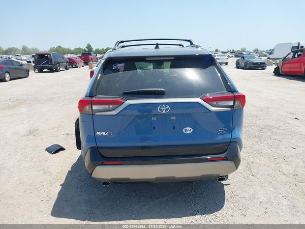 2025 TOYOTA RAV4 HYBRID XSE