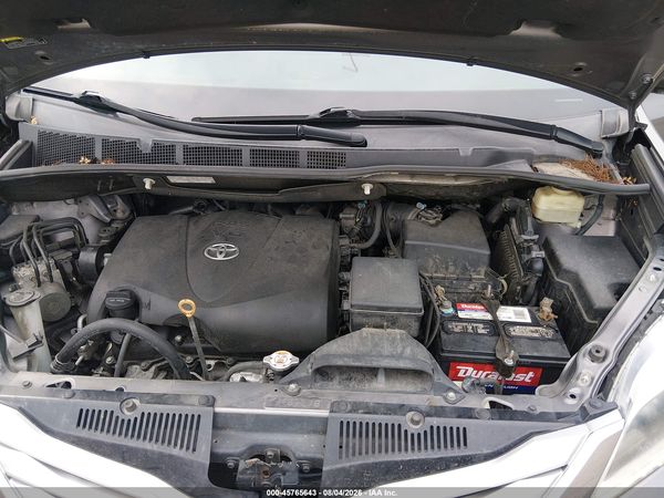 2017 TOYOTA SIENNA