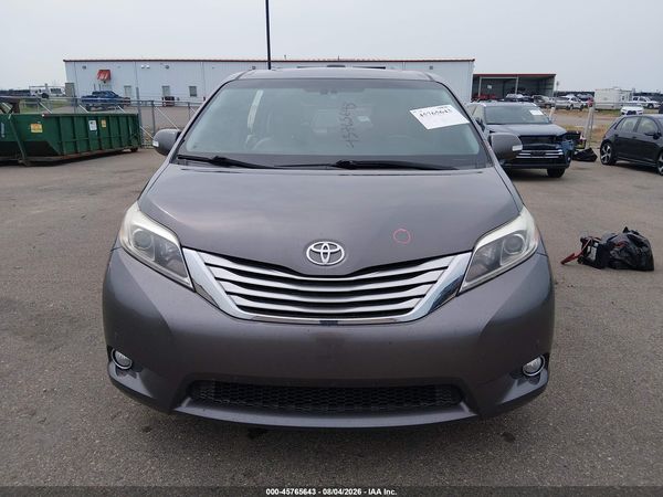 2017 TOYOTA SIENNA