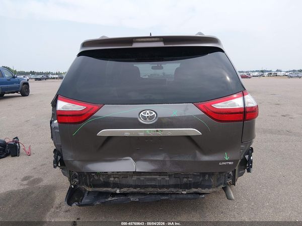 2017 TOYOTA SIENNA