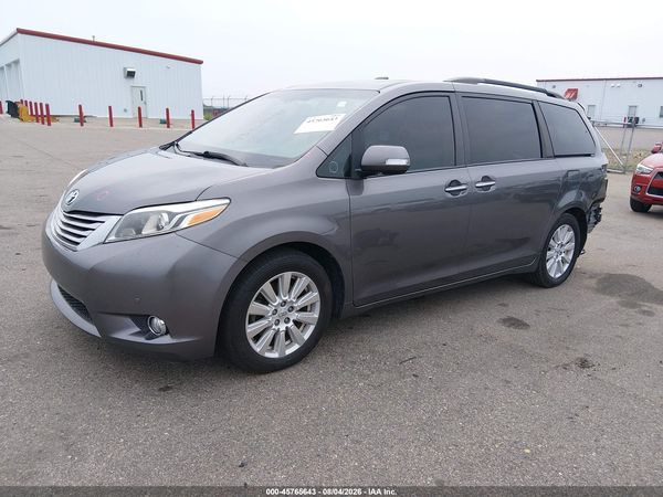 2017 TOYOTA SIENNA